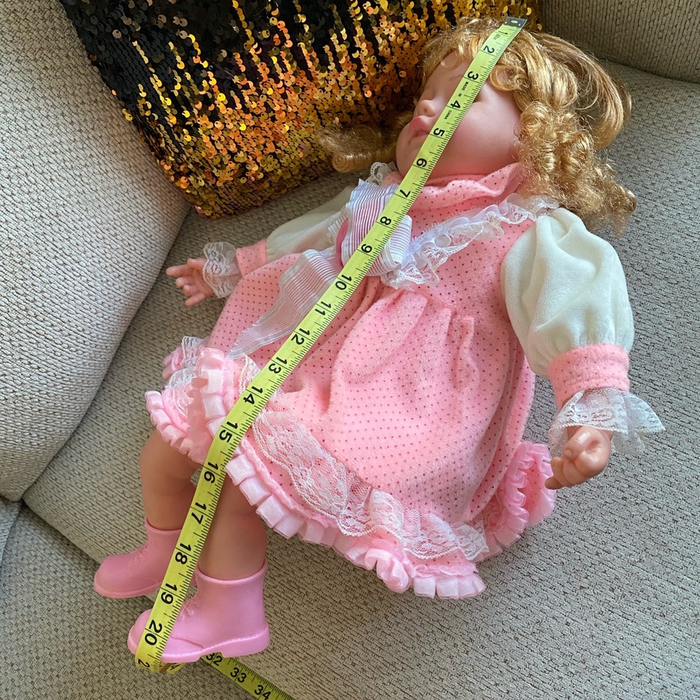 Beautiful doll from India Like new. - Picture 6 of 16